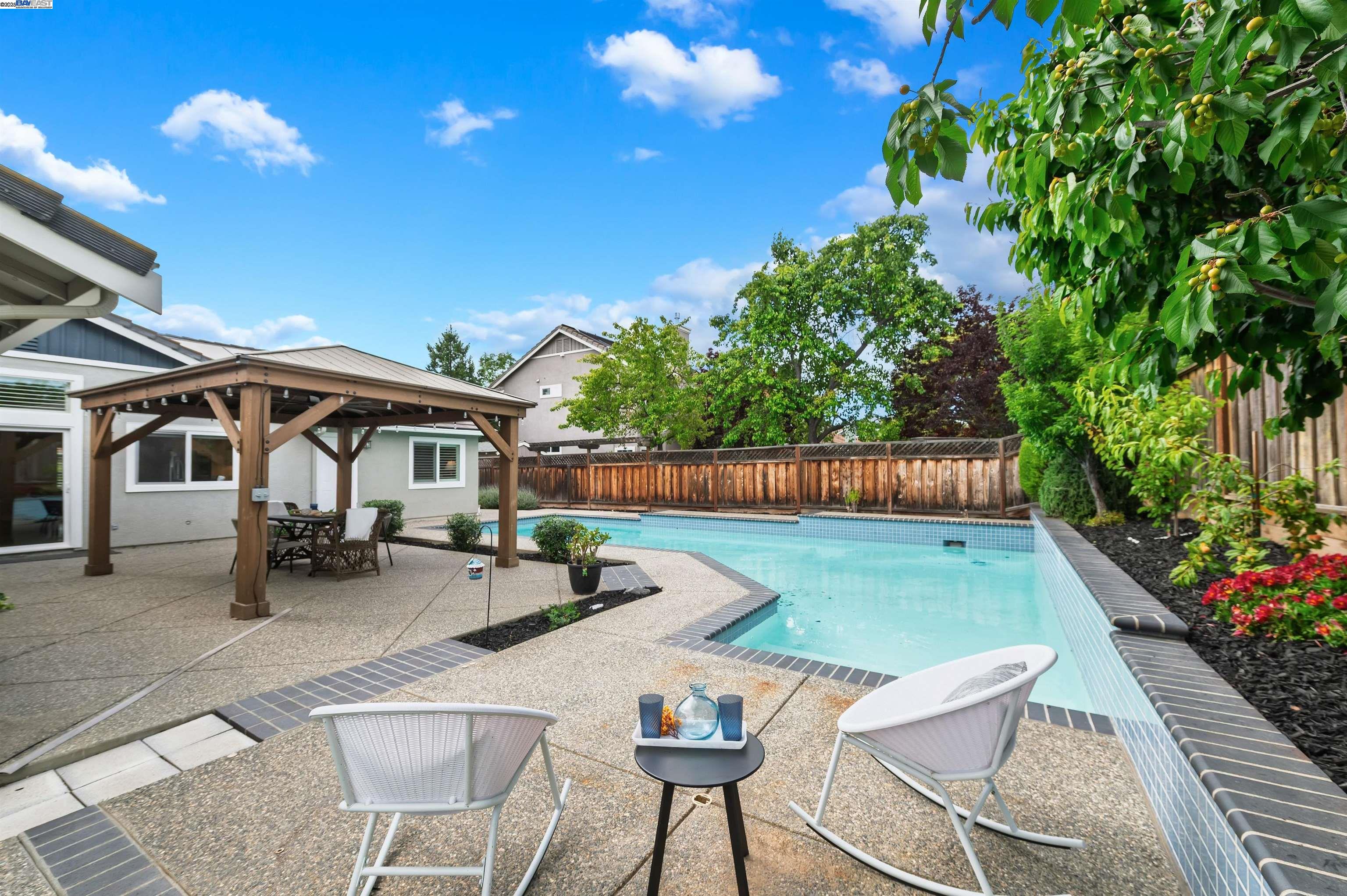 1339 Fairbrook Ct