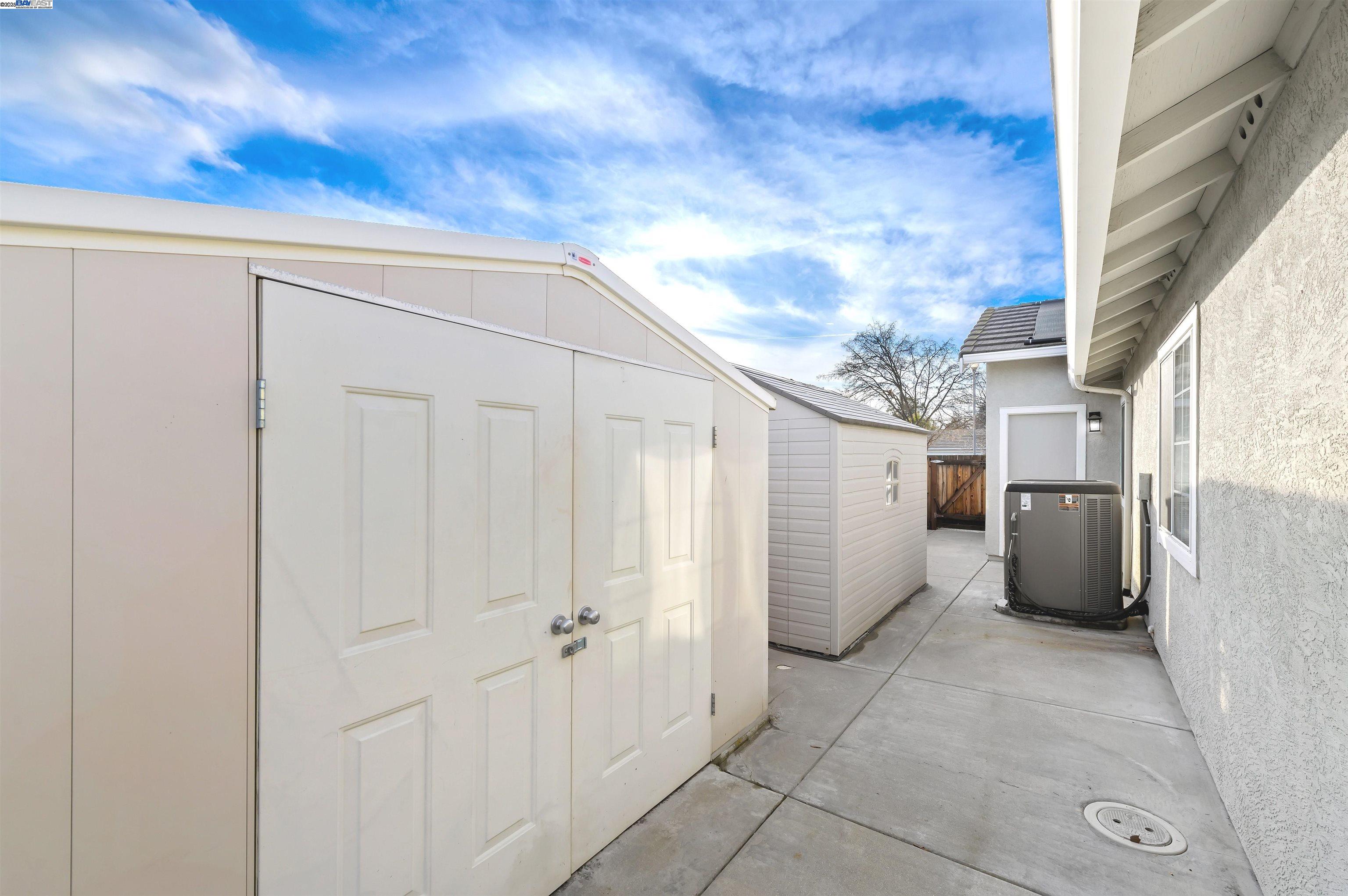 1339 Fairbrook Ct