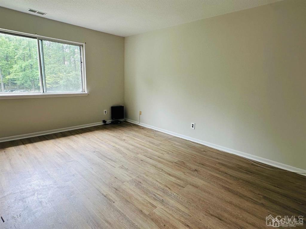 30 Sassafras Lane