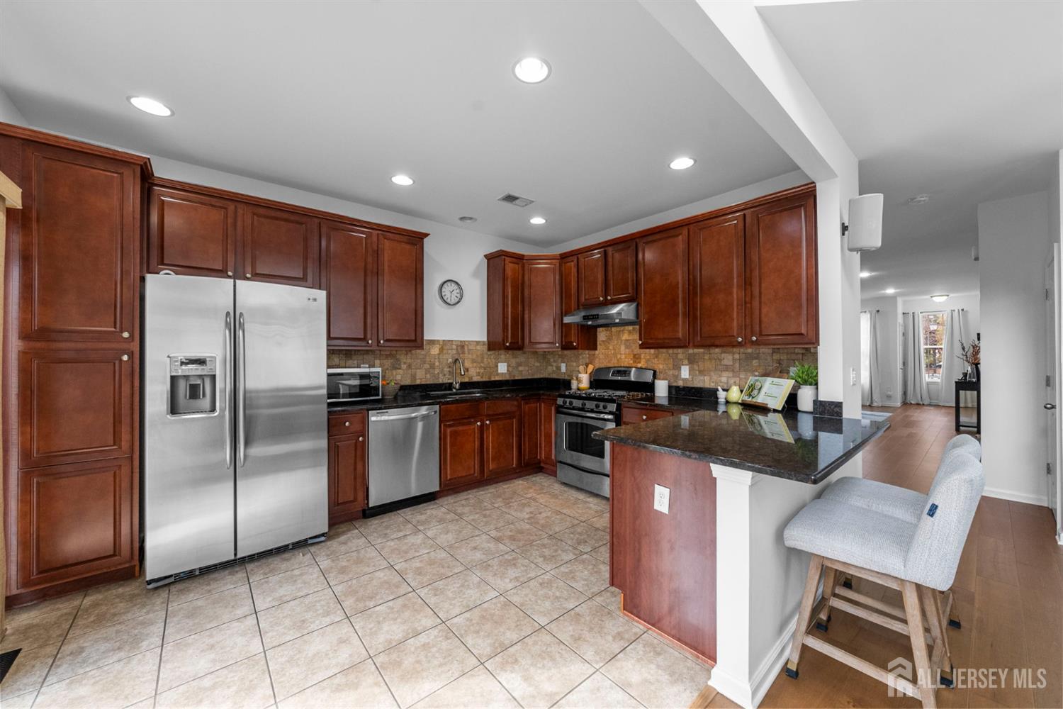 2472 Canterbury Lane