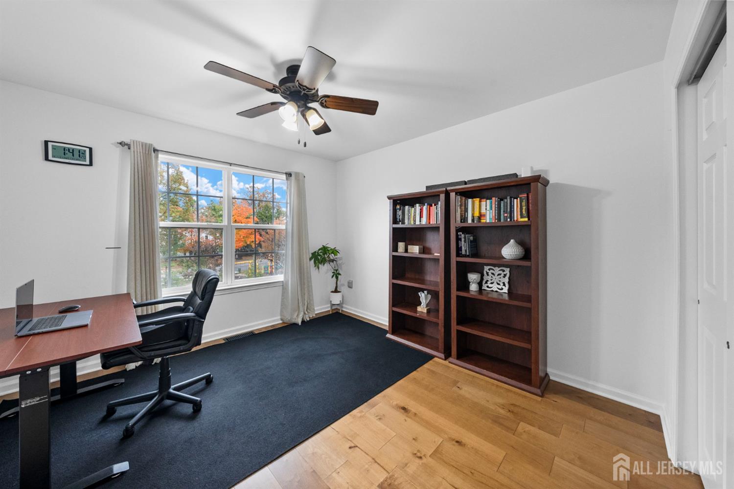 2472 Canterbury Lane