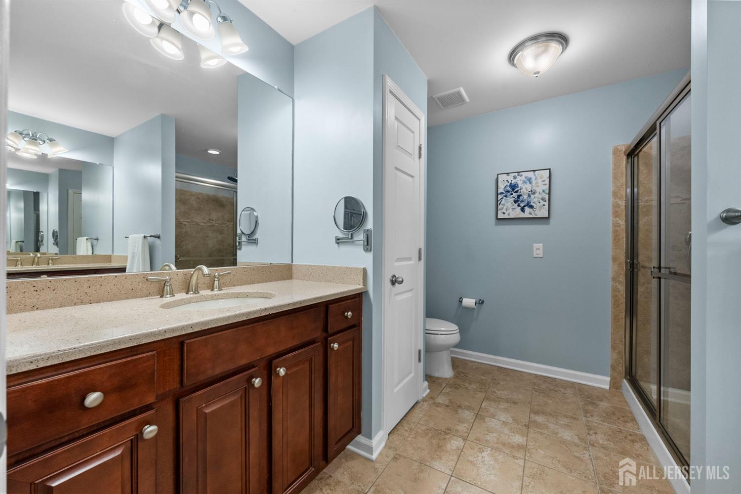 2472 Canterbury Lane