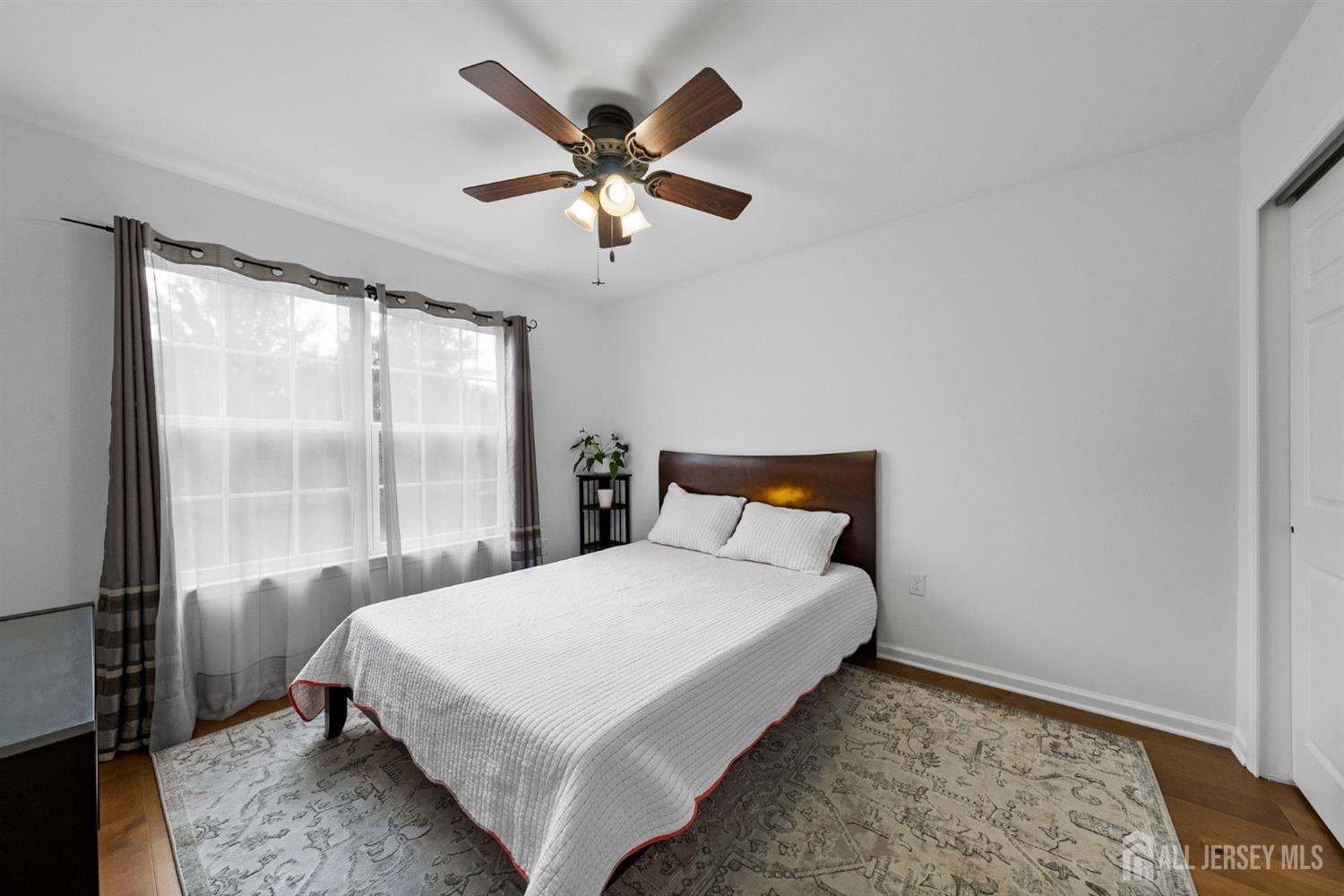 2472 Canterbury Lane