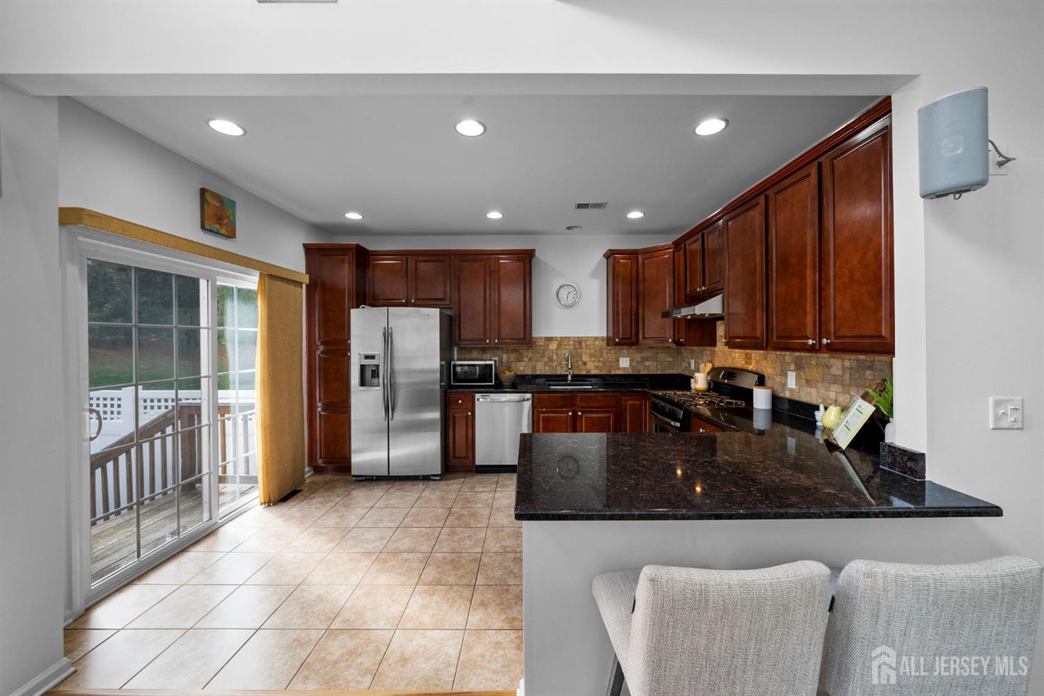 2472 Canterbury Lane