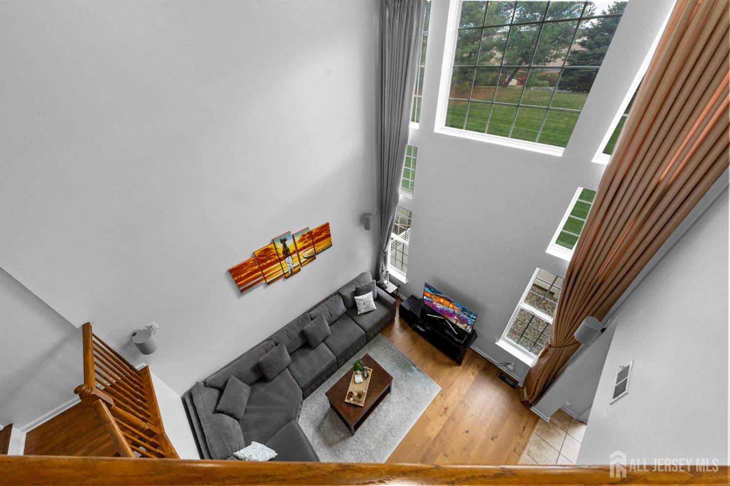 2472 Canterbury Lane