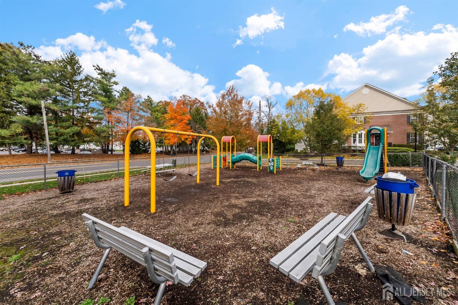 2472 Canterbury Lane