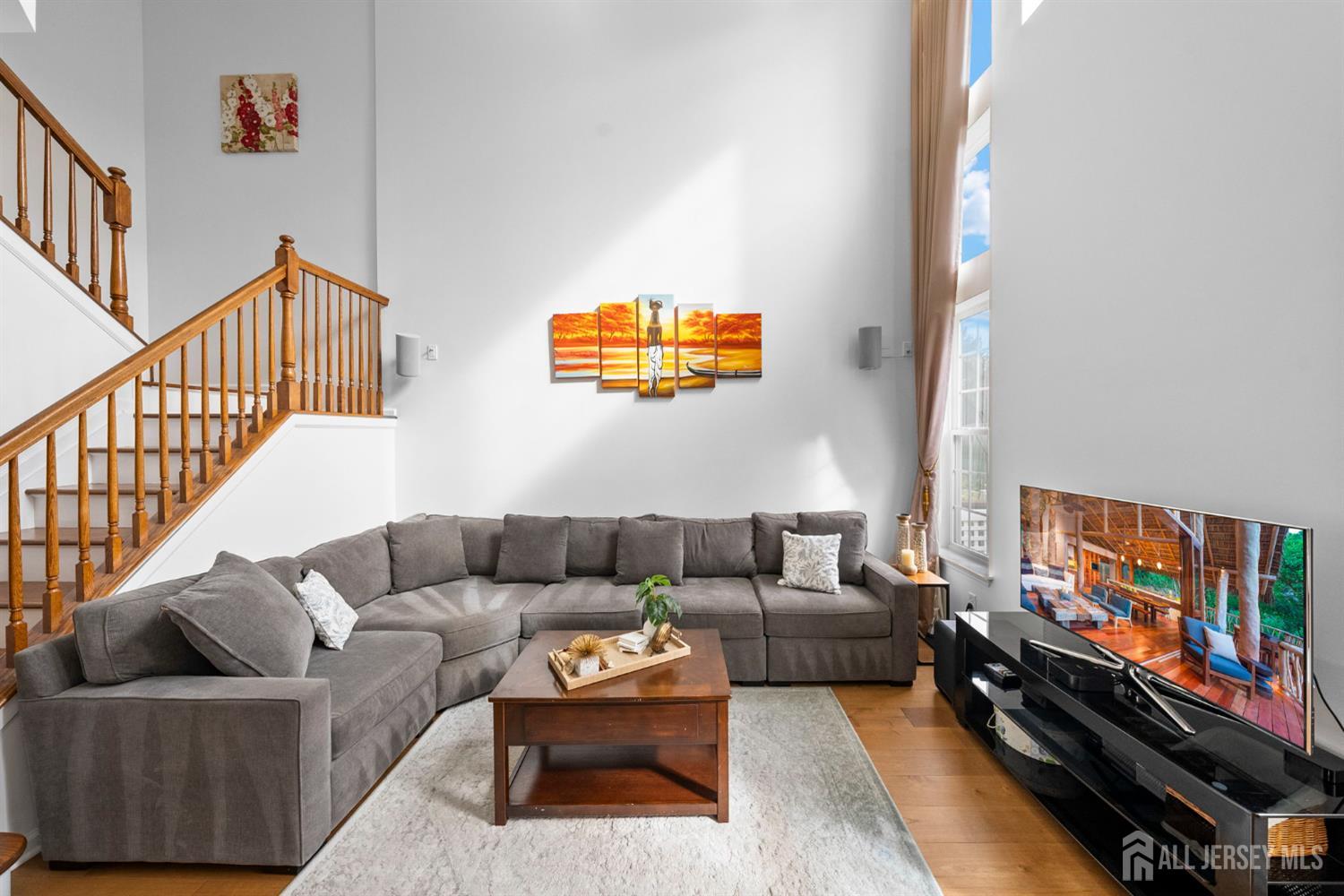 2472 Canterbury Lane