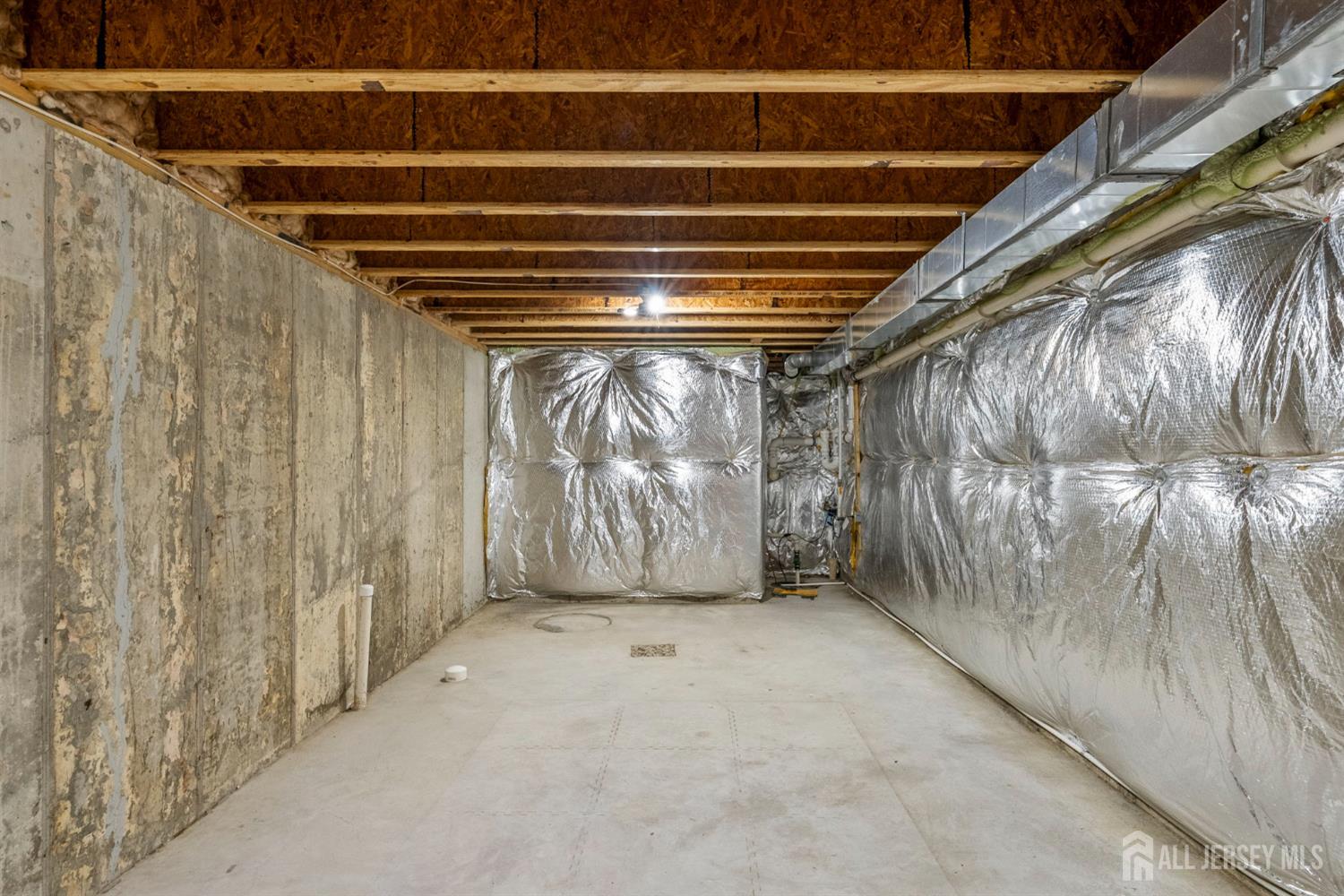 2472 Canterbury Lane