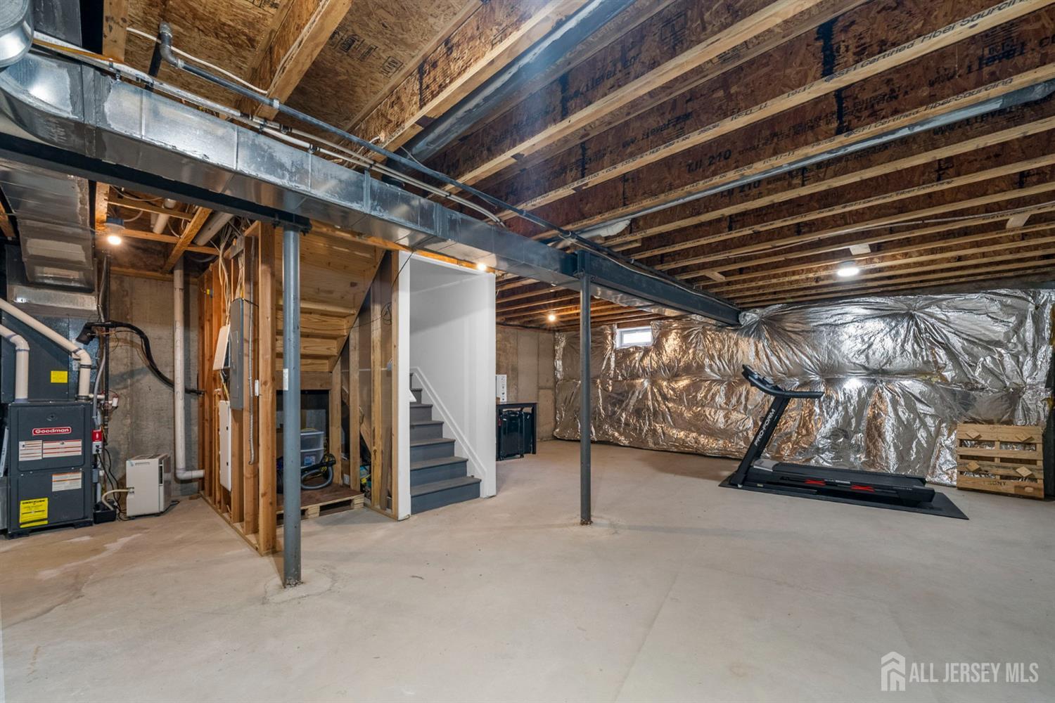 2472 Canterbury Lane