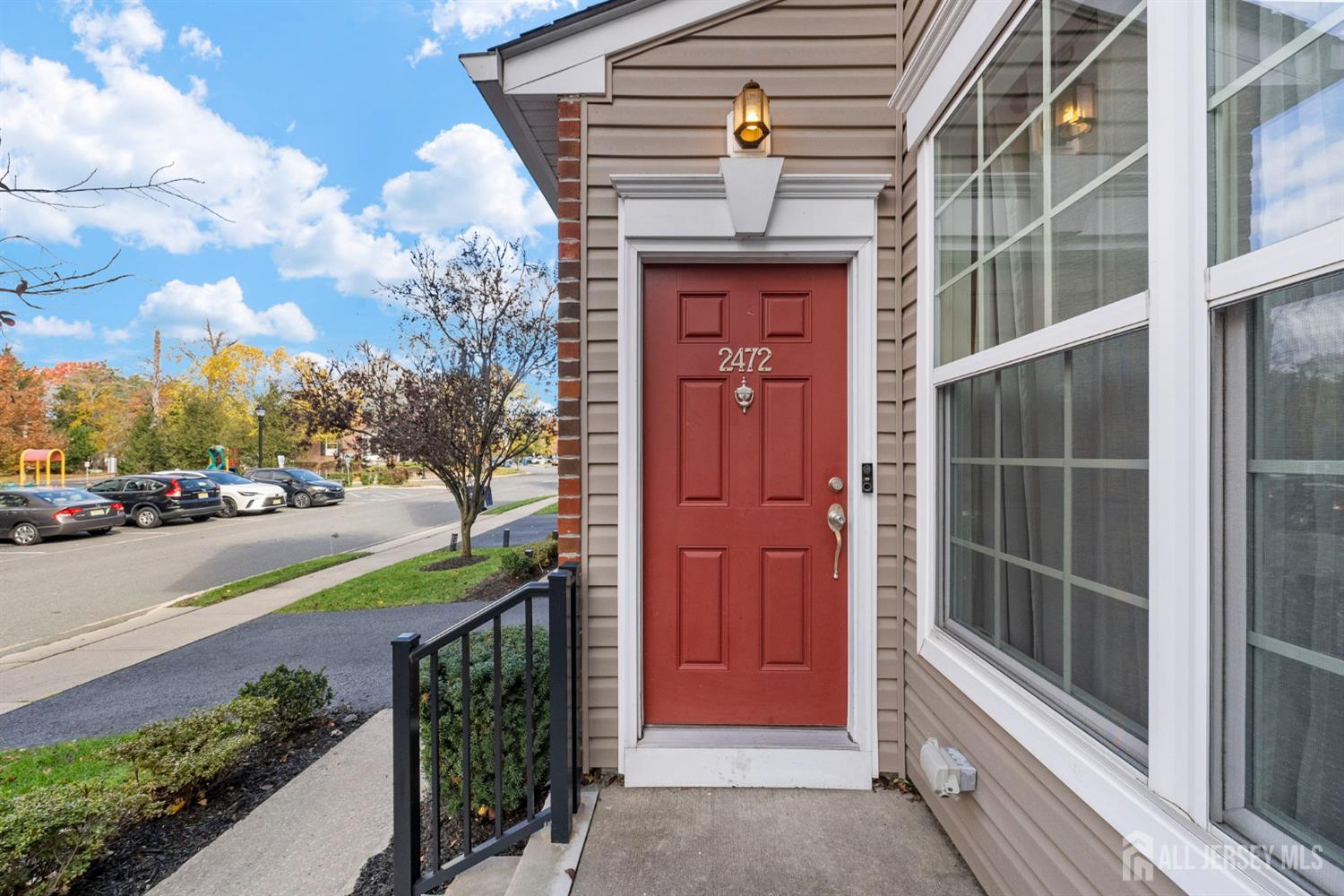 2472 Canterbury Lane