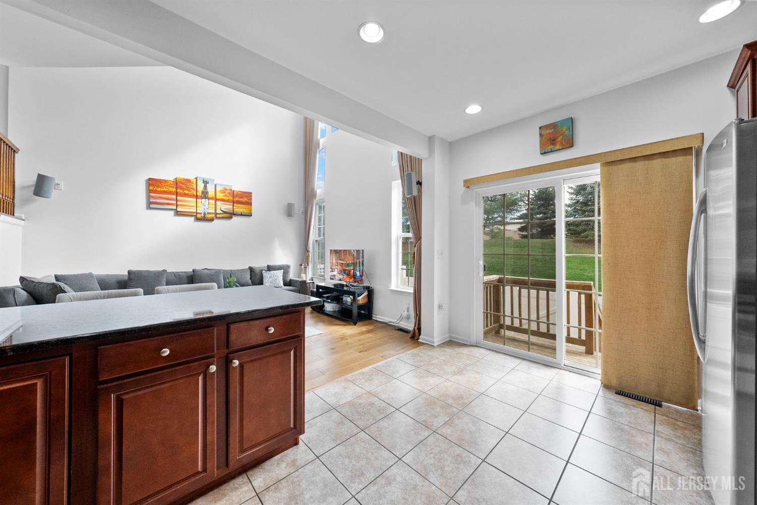 2472 Canterbury Lane