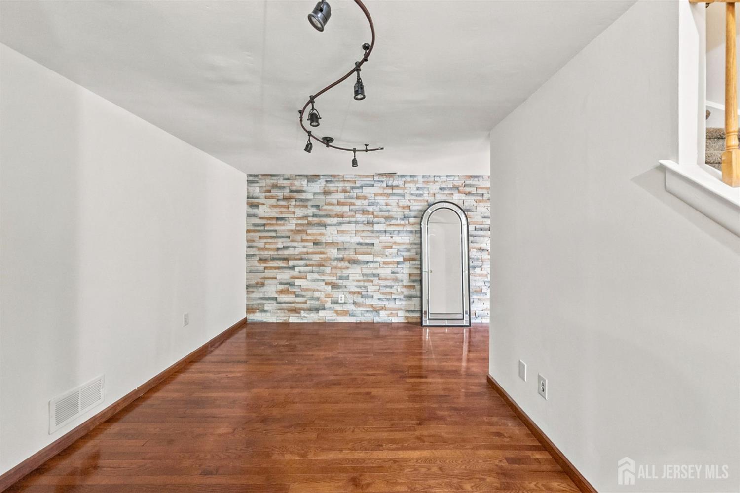 89 Tennyson Drive