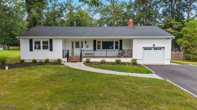 9 Woods Rd