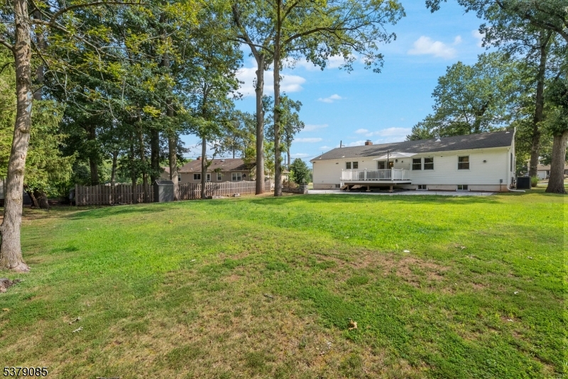 9 Woods Rd