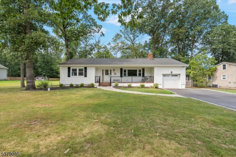 9 Woods Rd