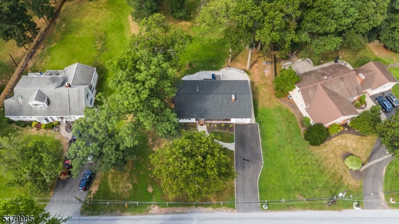 9 Woods Rd
