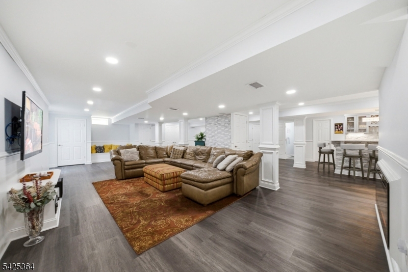 3 Torbet Rd