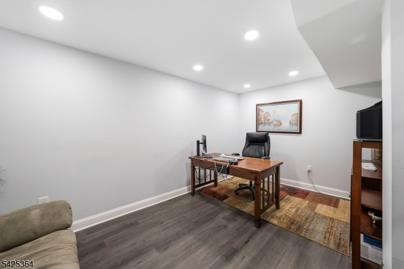 3 Torbet Rd