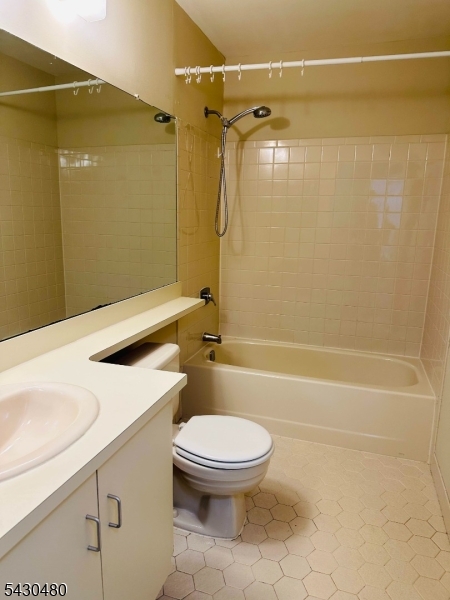 122 Crabapple Ln 122