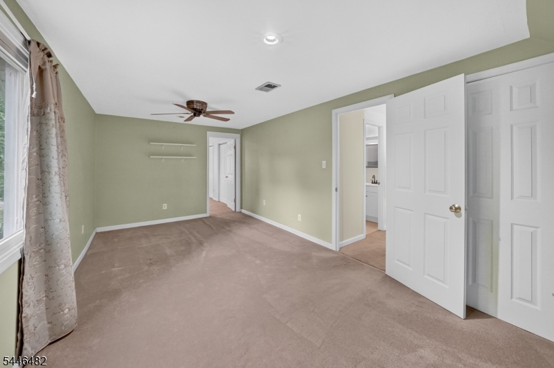 6 Concord Dr