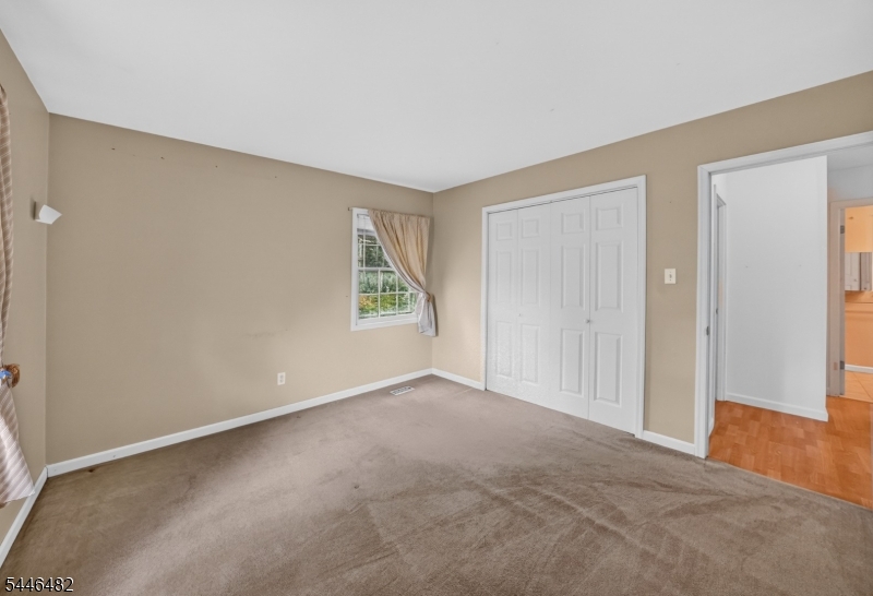 6 Concord Dr