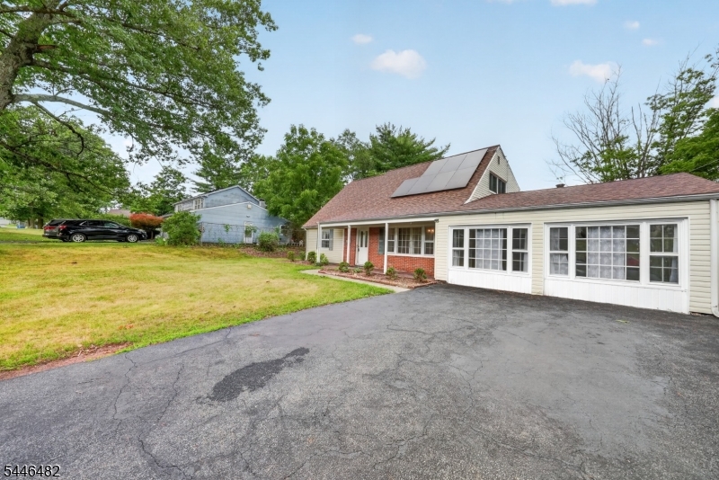 6 Concord Dr