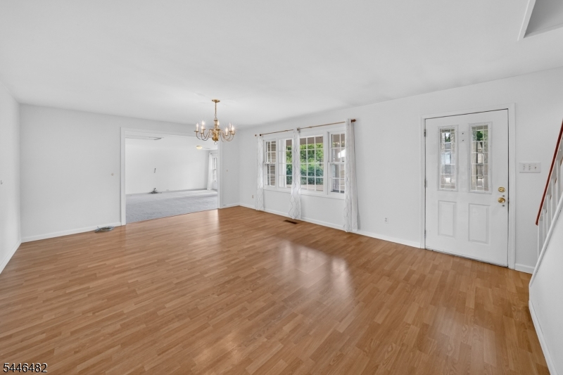 6 Concord Dr