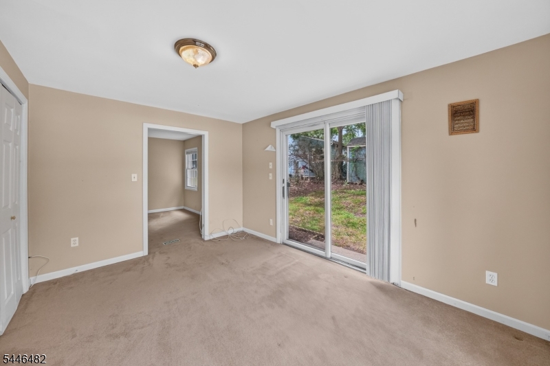 6 Concord Dr