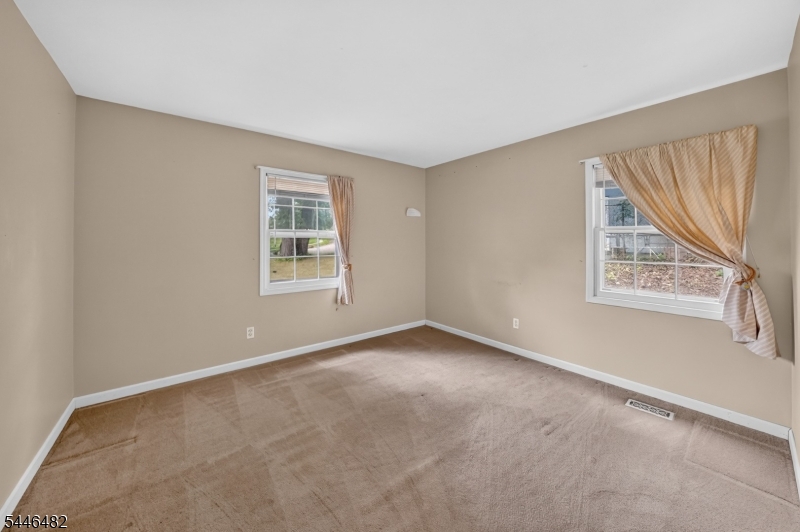 6 Concord Dr