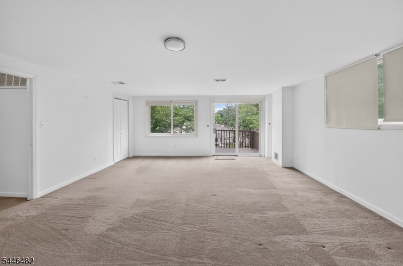 6 Concord Dr