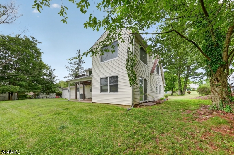 6 Concord Dr