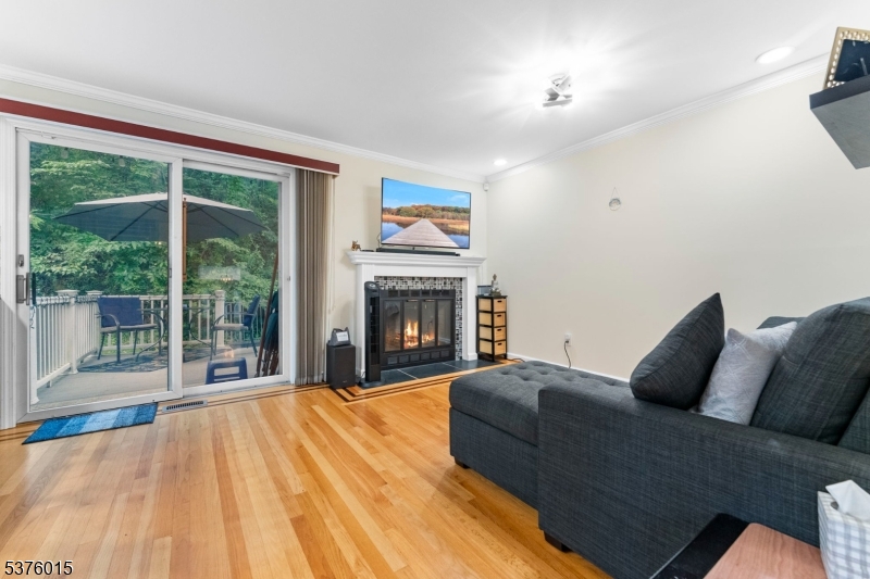 4 Brightwood Ln