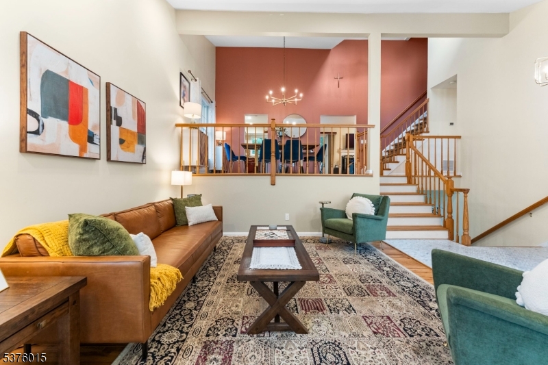 4 Brightwood Ln