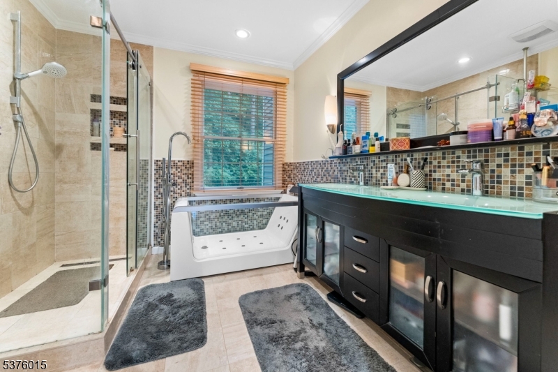 4 Brightwood Ln