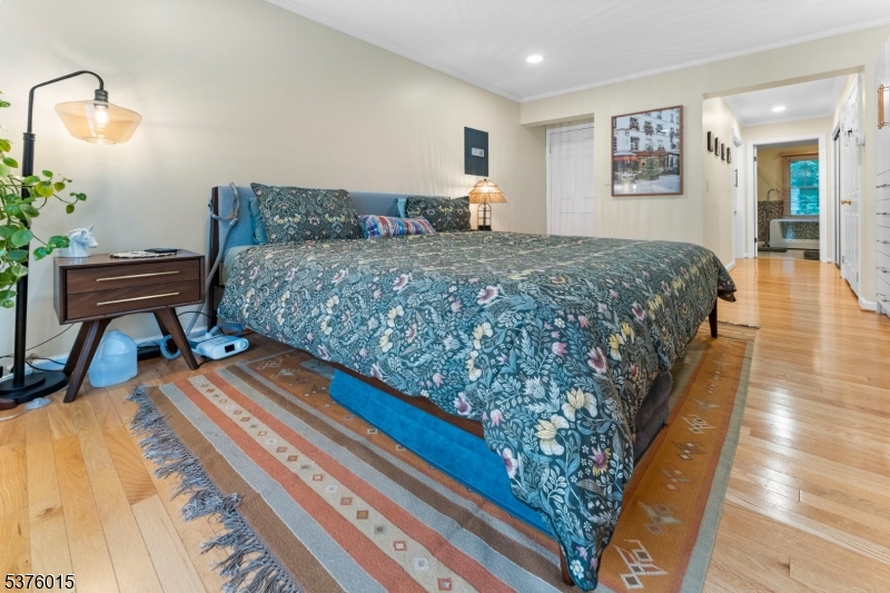 4 Brightwood Ln