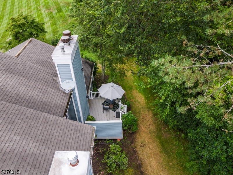 4 Brightwood Ln