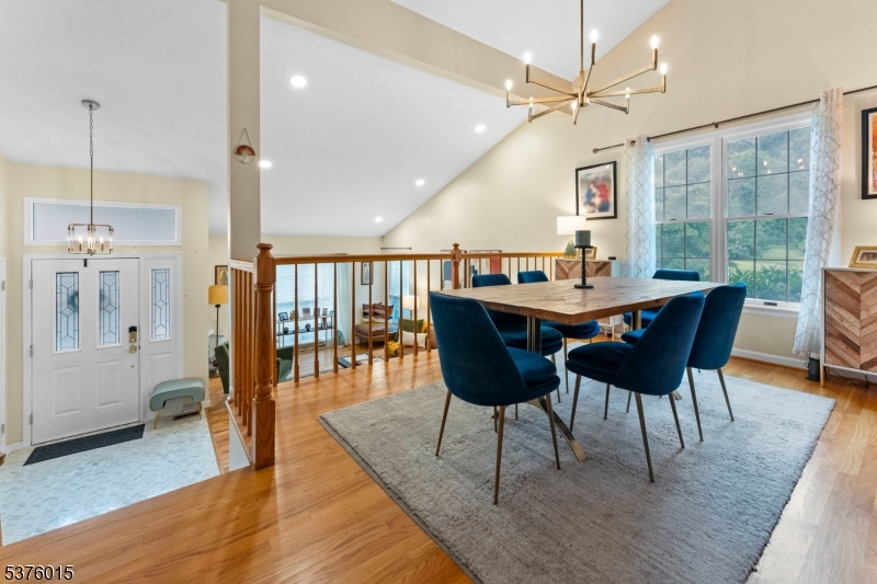 4 Brightwood Ln