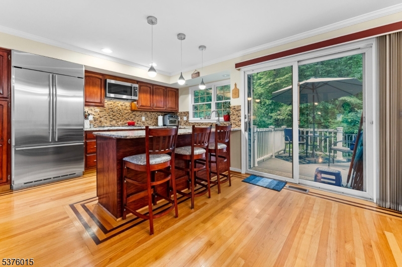 4 Brightwood Ln