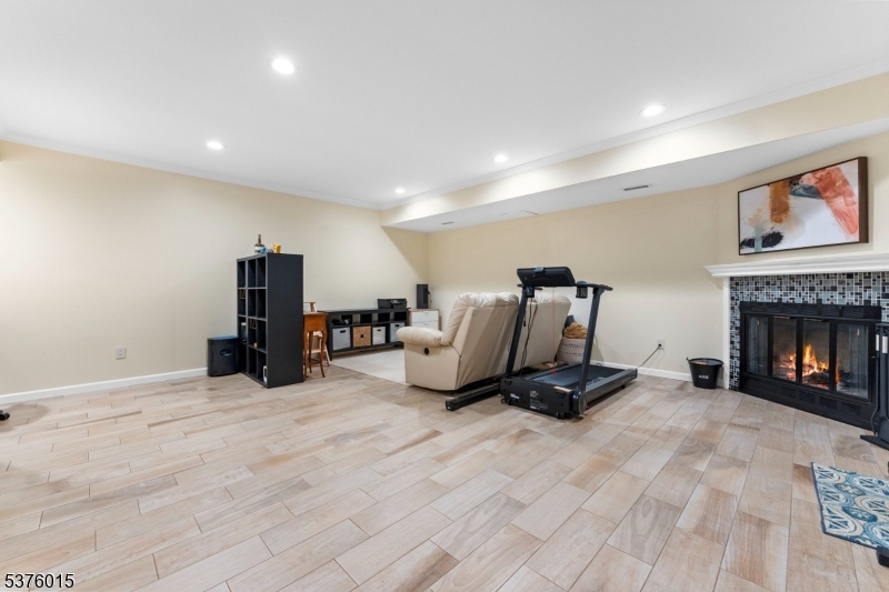 4 Brightwood Ln