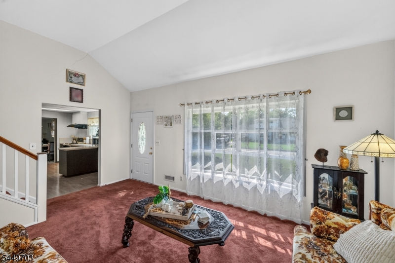10 Frances Rd