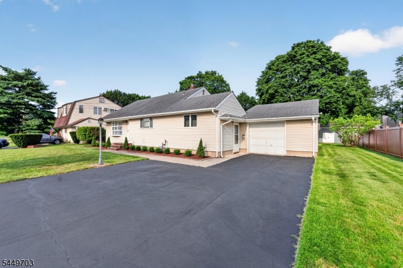 10 Frances Rd