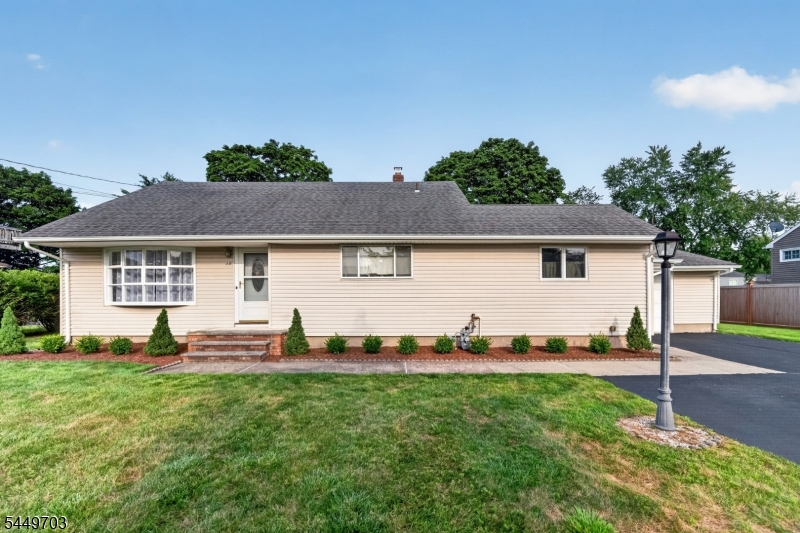 10 Frances Rd
