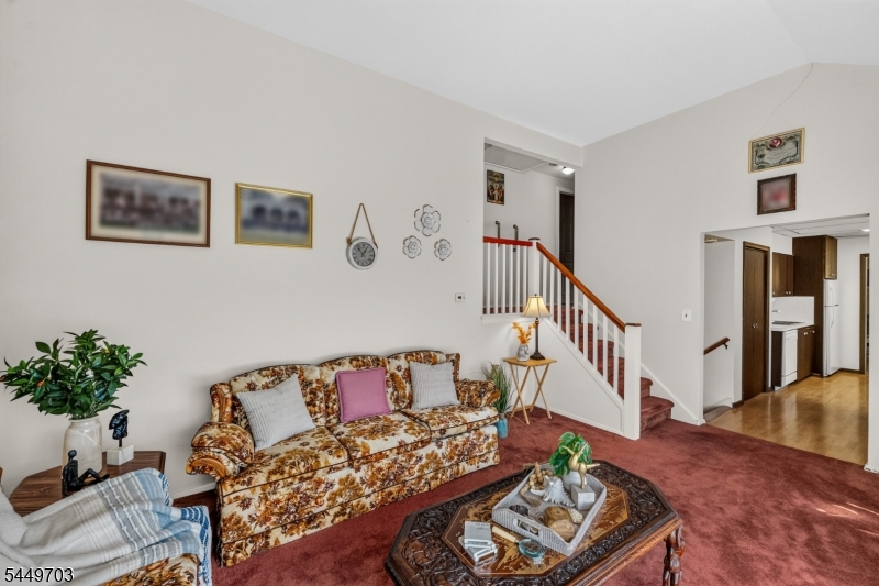 10 Frances Rd