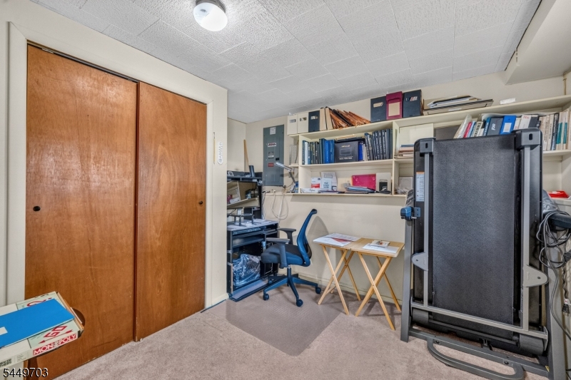 10 Frances Rd