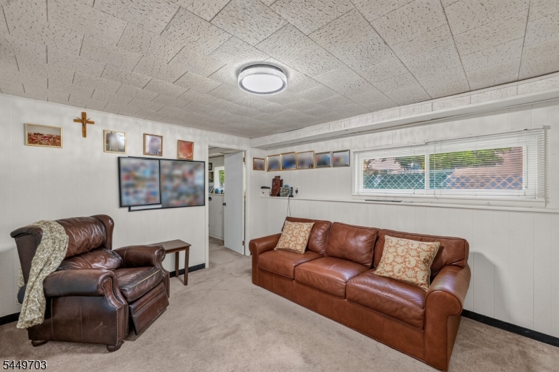 10 Frances Rd