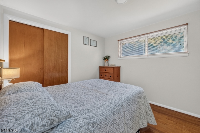 10 Frances Rd