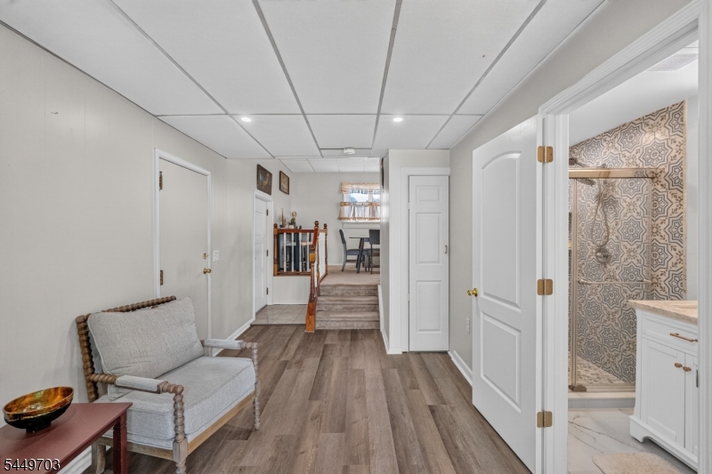 10 Frances Rd