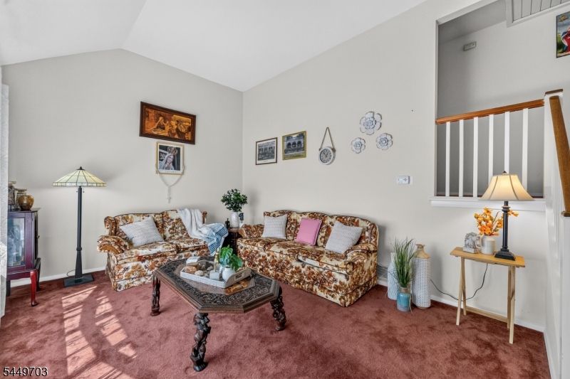 10 Frances Rd