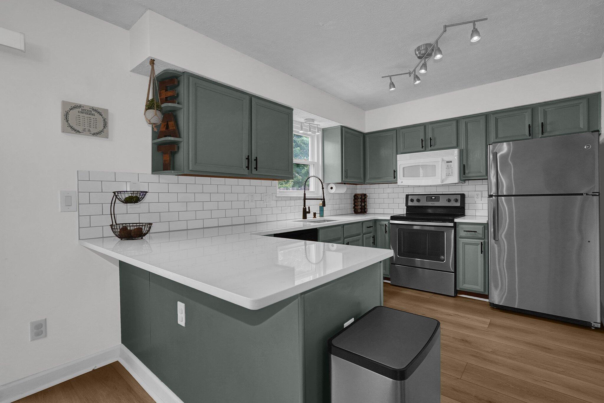 900 Philadelphia Drive, 22C