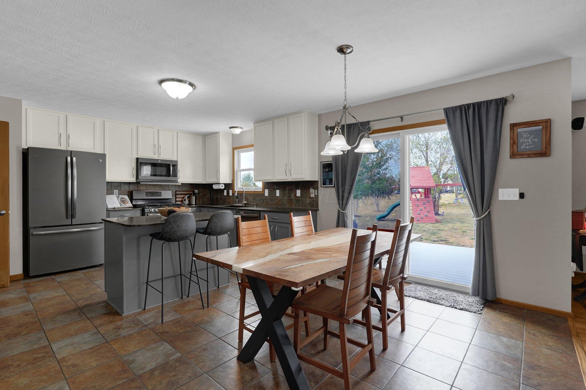 11801 Bridgewater Drive